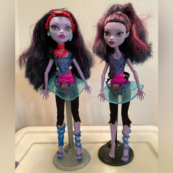 2 Variants of Monster High Jane Boolittle Dolls, Pink Lip & Purple Lip Variants - Picture 2 of 16